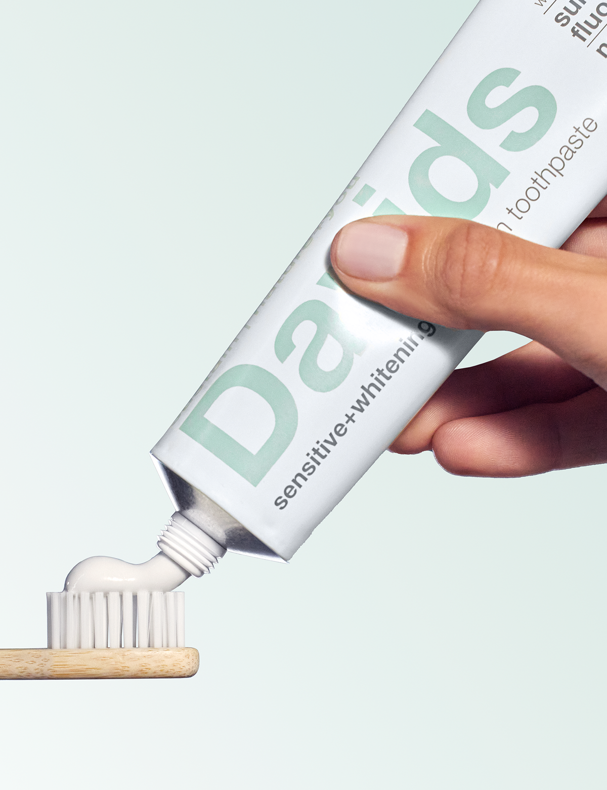 Davids sensitive+whitening nano-hydroxyapatite premium toothpaste / peppermint / 4 oz: Single / 4oz