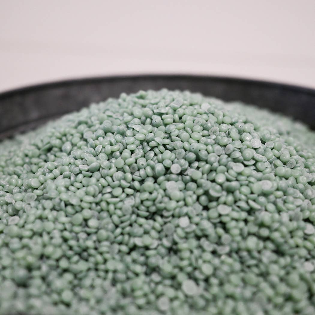 Soy Wax Scented Beads - 2lb Refill for A La Carte Candle Bar: Layer Cake